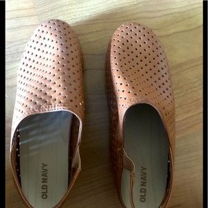 Cute kids clogs with back strap